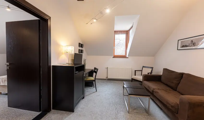 Bazilika alatti Panzi Esztergom - Pnksd 