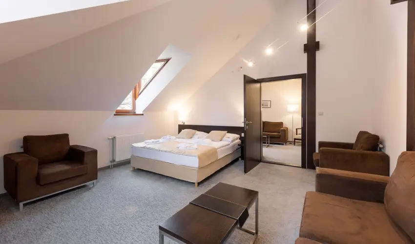 Bazilika alatti Panzi Esztergom - Pnksd 