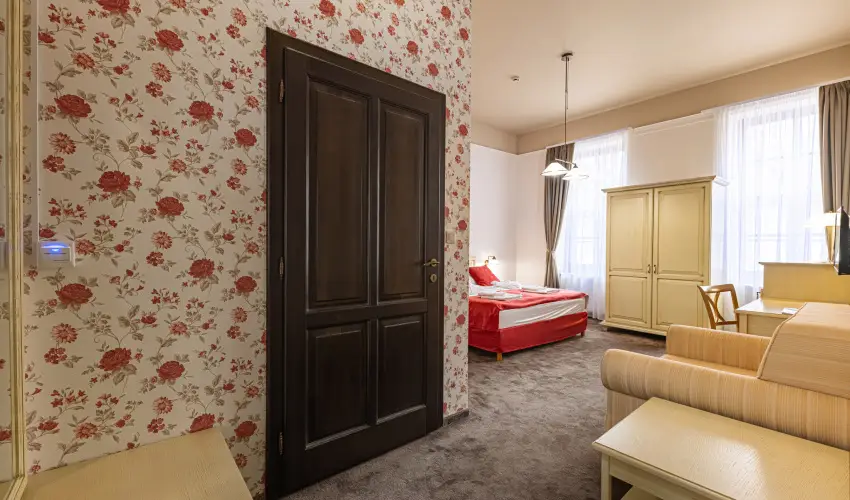 Bazilika alatti Panzi Esztergom - Pnksd 