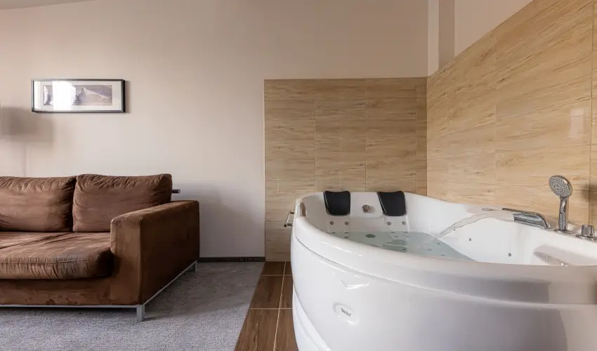 Bazilika alatti Panzi Esztergom - Pnksd 