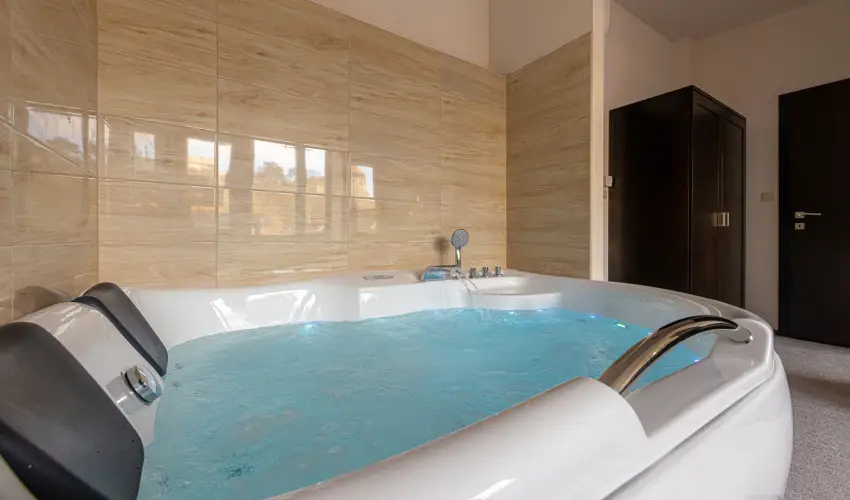 Bazilika alatti Panzi Esztergom - Pnksd 