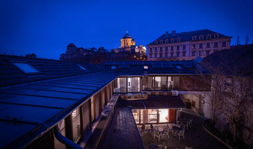 Bazilika alatti Panzi Esztergom - Pnksd 