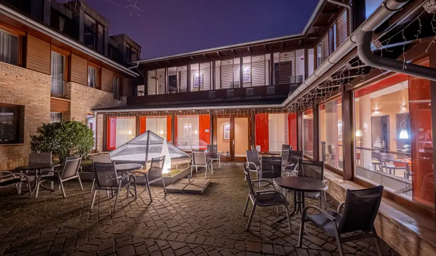 Bazilika alatti Panzi Esztergom - Pnksd 