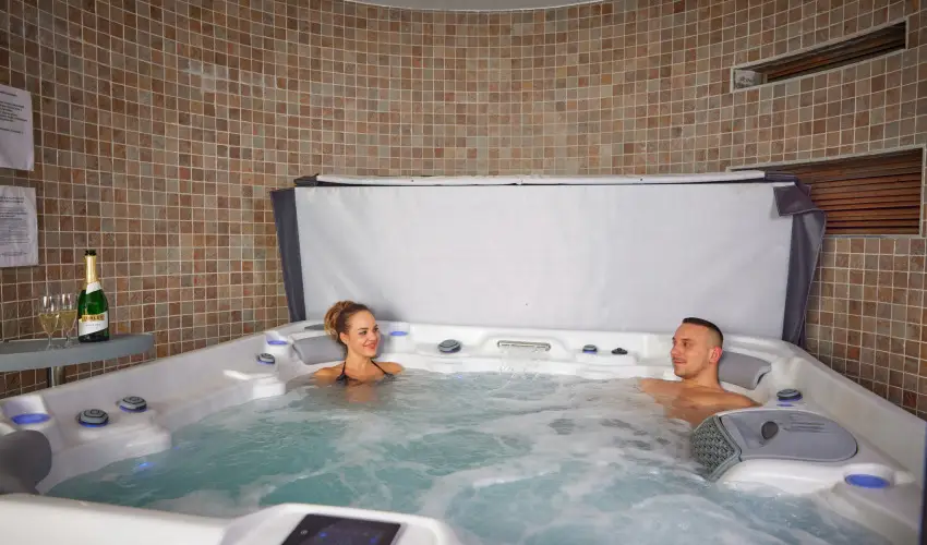 Bazilika alatti Panzi Esztergom - Pnksd 