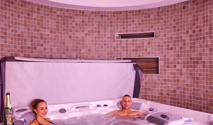 Bazilika alatti Panzi Esztergom - Pnksd 