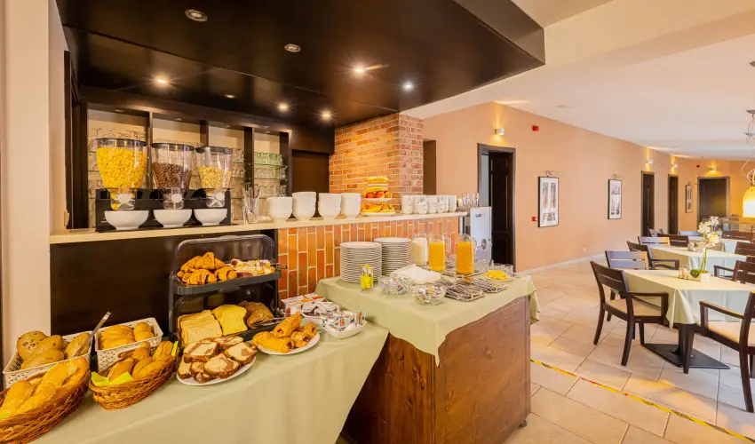 Bazilika alatti Panzi Esztergom - Pnksd 