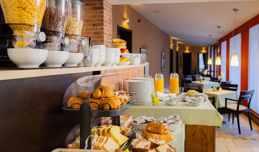 Bazilika alatti Panzi Esztergom - Pnksd 