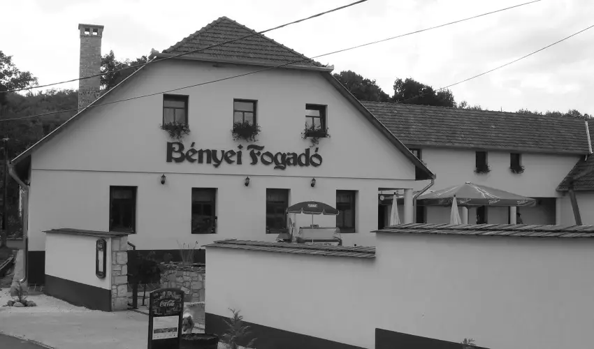 B�nyei Fogad� �s �tterem Erd�b�nye - P�nk�sd 