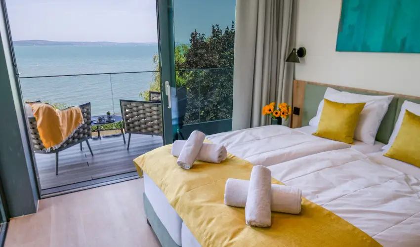 BJ81 Suite Hotel Sifok - Pnksd (min. 3 j)