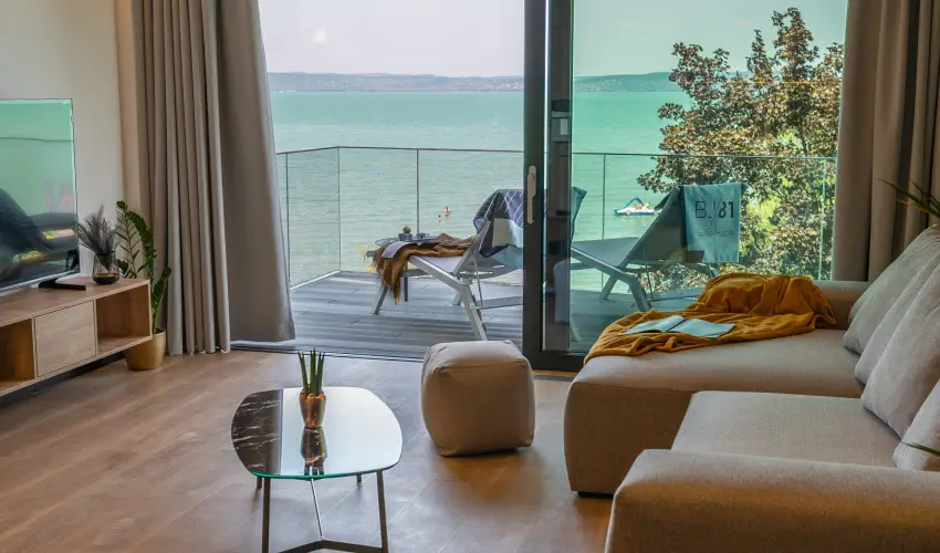 BJ81 Suite Hotel Sifok - Pnksd (min. 3 j)