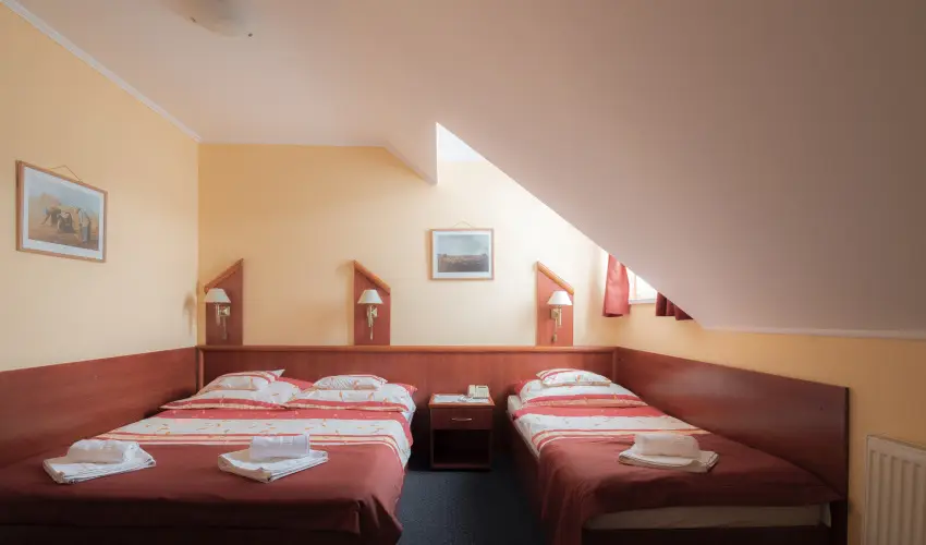 Boglrka Panzi-tterem  Mezkvesd - Pnksd (min. 2 j)