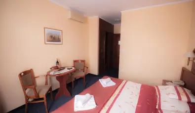 Boglrka Panzi-tterem  Mezkvesd