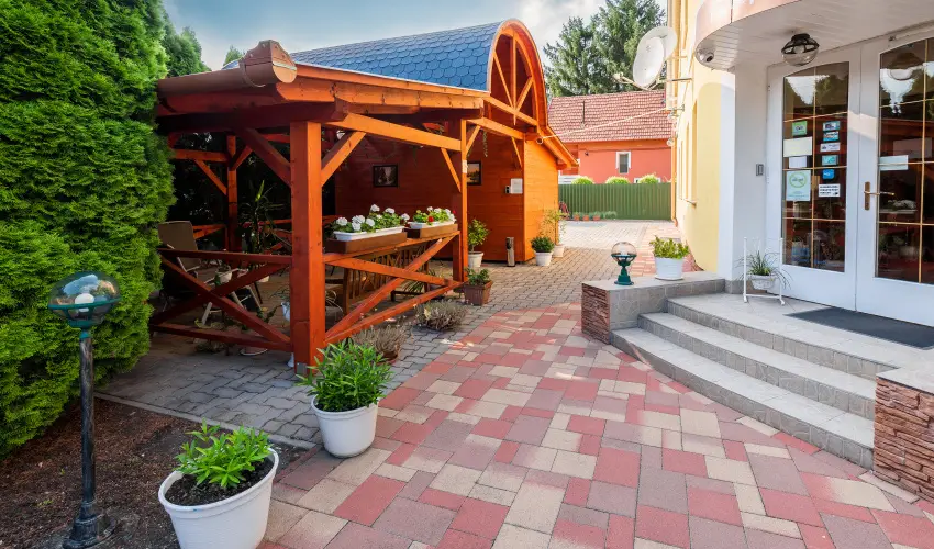 Boglrka Panzi-tterem  Mezkvesd - Pnksd (min. 2 j)