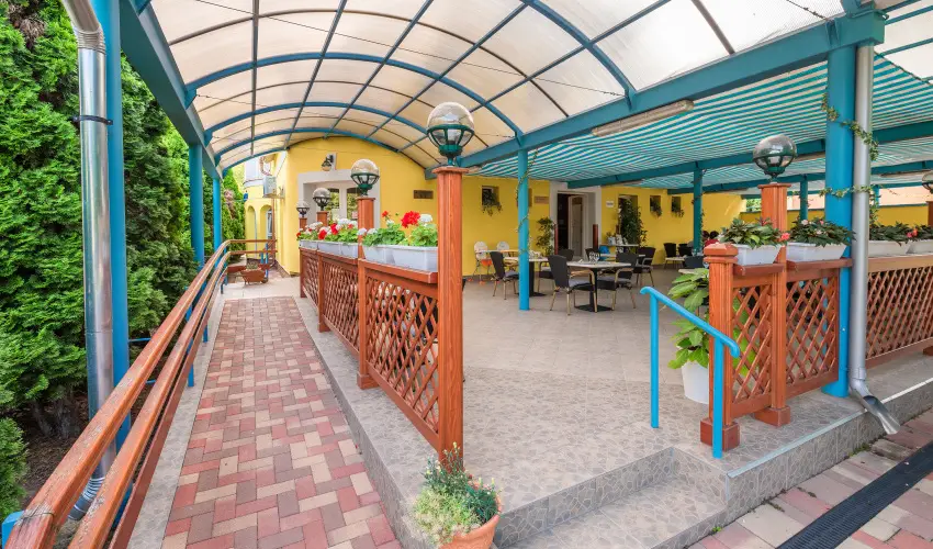 Boglrka Panzi-tterem  Mezkvesd - Pnksd (min. 2 j)