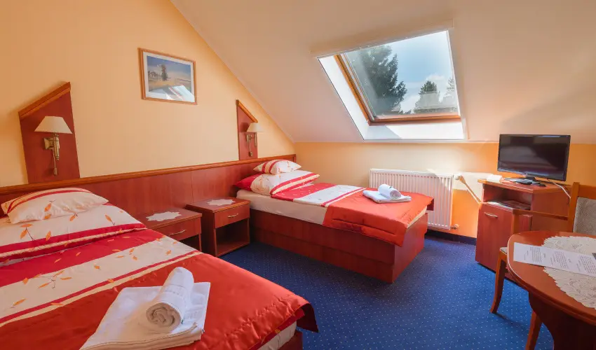 Boglrka Panzi-tterem  Mezkvesd - Pnksd (min. 2 j)