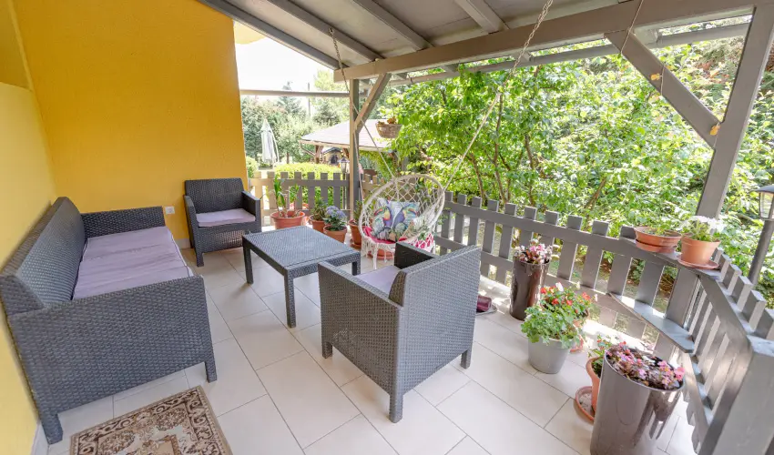 Borb�la Vend�gh�z Gyenesdi�s - P�nk�sd (min. 2 �j)