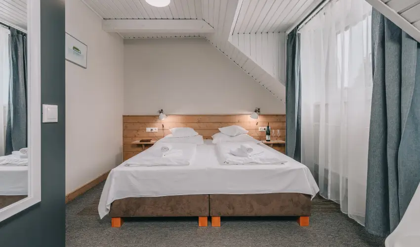 Borbartok Panzi Badacsonytomaj - Pnksd (min. 2 j)