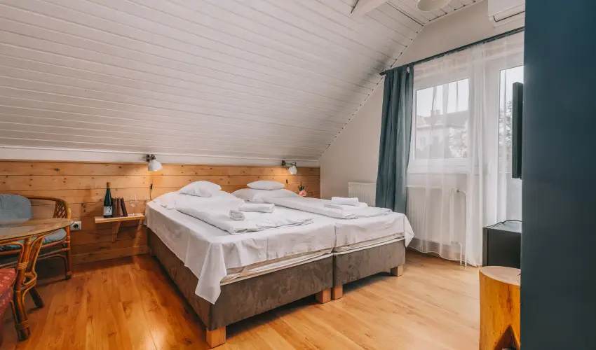 Borbartok Panzi Badacsonytomaj - Pnksd (min. 2 j)