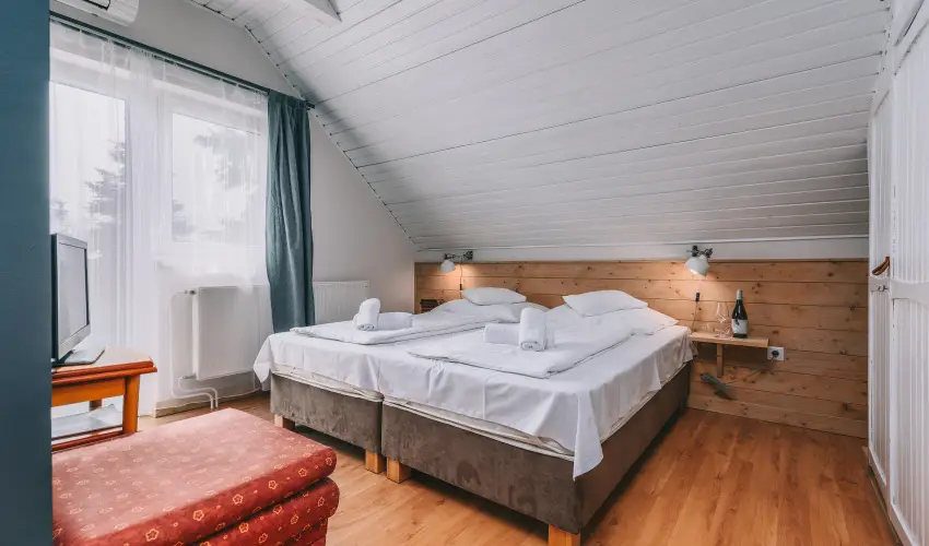 Borbartok Panzi Badacsonytomaj - Pnksd (min. 2 j)