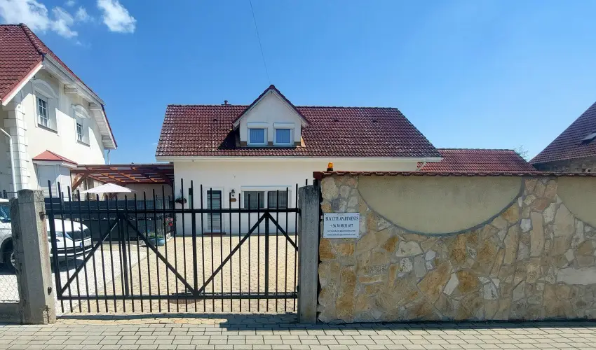 Bk City Apartments Bk, Bkfrd - Pnksd