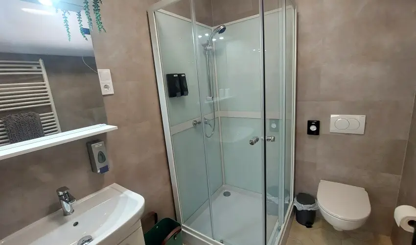 Bk City Apartments Bk, Bkfrd - Pnksd