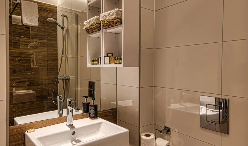 Cardoner Hotel Pilisszentkereszt - Pnksd