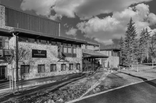 Cardoner Hotel - P�nk�sd - teljes el�refizet�ssel (min. 2 �j)