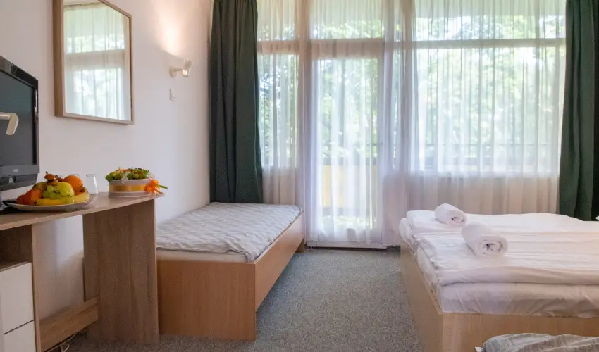 CE Napfny Hotel  Sifok - Pnksd