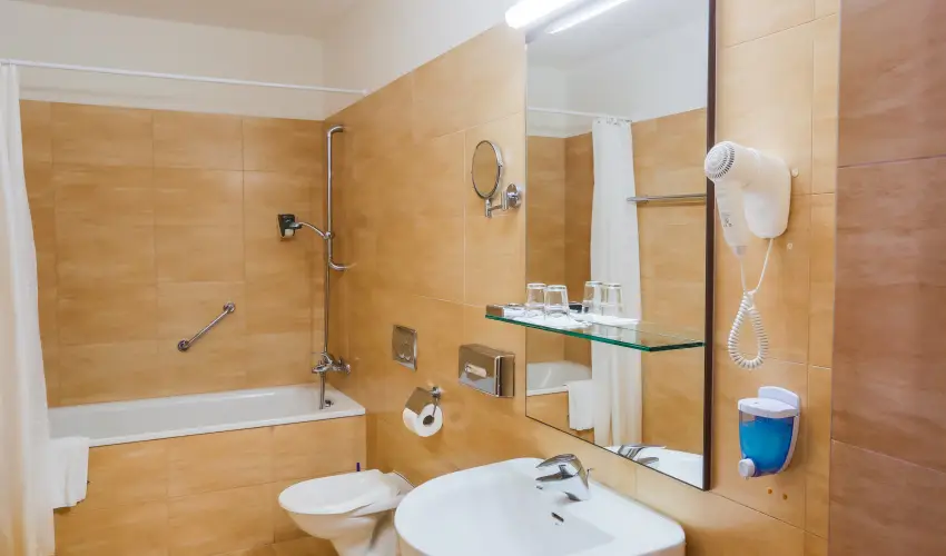 CE Plaza Hotel Si�fok - P�nk�sdi hossz� h�tv�ge Dollyval (min. 3 �j)