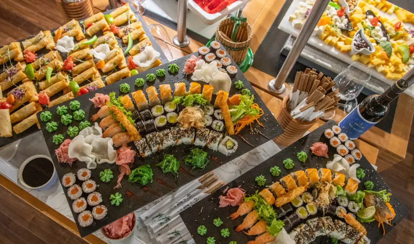 CE Plaza Hotel Si�fok - P�nk�sdi hossz� h�tv�ge Dollyval (min. 3 �j)