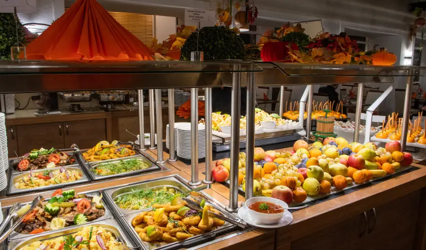 CE Plaza Hotel Si�fok - P�nk�sdi hossz� h�tv�ge Dollyval (min. 3 �j)