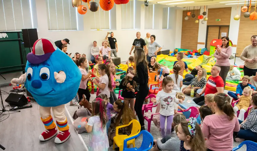 CE Plaza Hotel Si�fok - P�nk�sdi hossz� h�tv�ge Dollyval (min. 3 �j)