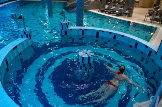 CE Plaza Hotel - P�nk�sdi hossz� h�tv�ge Dollyval (min. 3 �j)