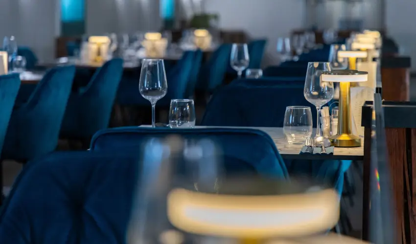 CE Plaza Hotel Si�fok - P�nk�sdi hossz� h�tv�ge Dollyval (min. 3 �j)