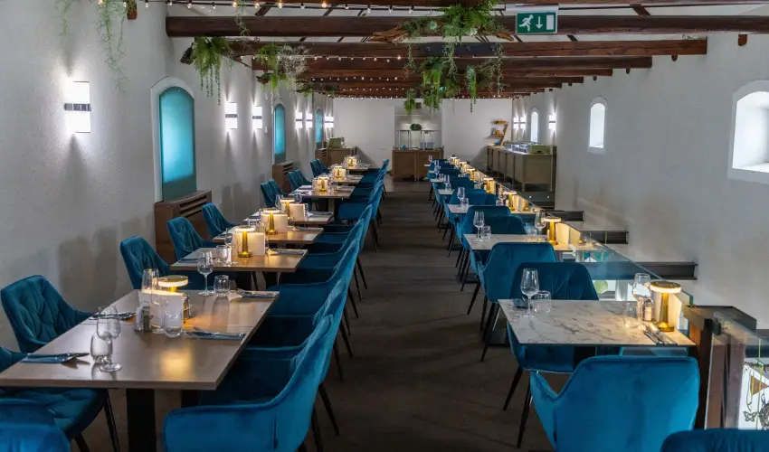 CE Plaza Hotel Si�fok - P�nk�sdi hossz� h�tv�ge Dollyval (min. 3 �j)