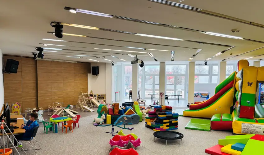 CE Plaza Hotel Si�fok - P�nk�sdi hossz� h�tv�ge Dollyval (min. 3 �j)