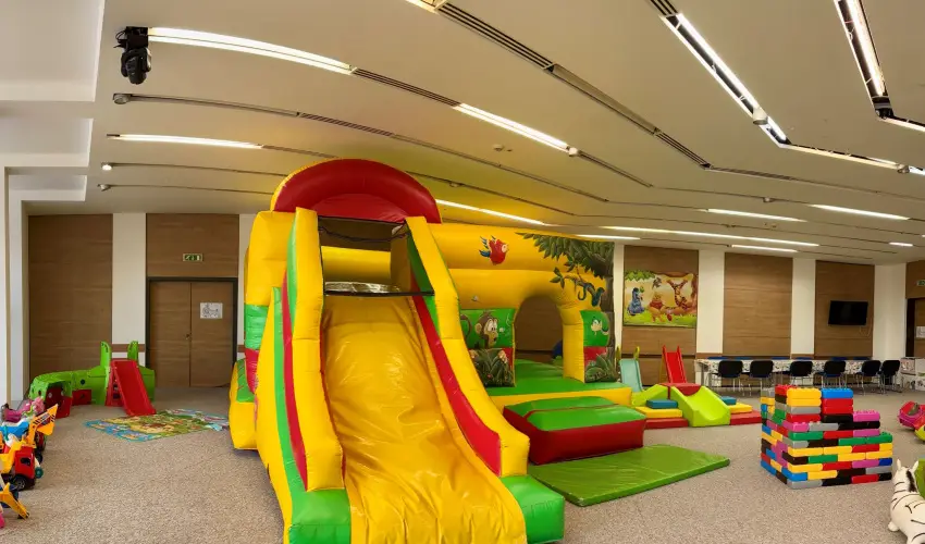 CE Plaza Hotel Si�fok - P�nk�sdi hossz� h�tv�ge Dollyval (min. 3 �j)