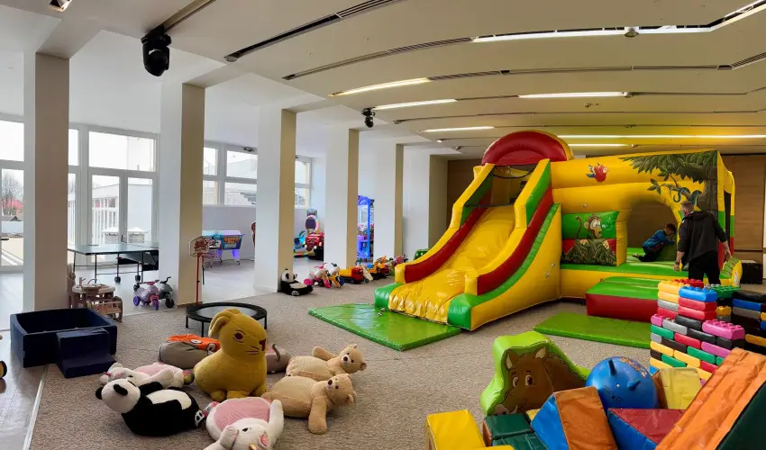 CE Plaza Hotel Si�fok - P�nk�sdi hossz� h�tv�ge Dollyval (min. 3 �j)