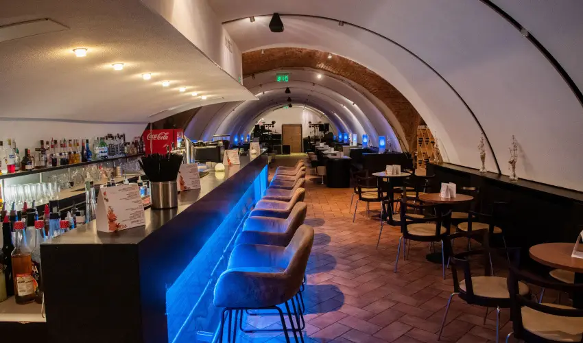 CE Plaza Hotel Si�fok - P�nk�sdi hossz� h�tv�ge Dollyval (min. 3 �j)