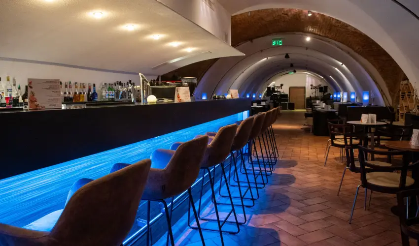 CE Plaza Hotel Si�fok - P�nk�sdi hossz� h�tv�ge Dollyval (min. 3 �j)