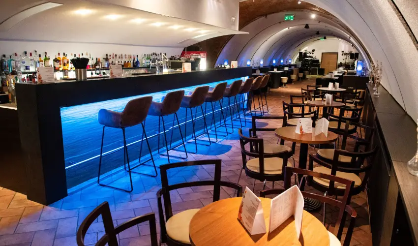 CE Plaza Hotel Si�fok - P�nk�sdi hossz� h�tv�ge Dollyval (min. 3 �j)