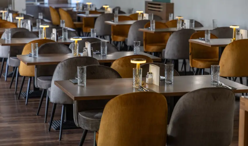 CE Plaza Hotel Si�fok - P�nk�sdi hossz� h�tv�ge Dollyval (min. 3 �j)