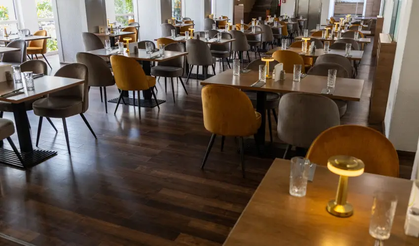 CE Plaza Hotel Si�fok - P�nk�sdi hossz� h�tv�ge Dollyval (min. 3 �j)