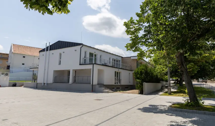 CE Plaza Hotel Si�fok - P�nk�sdi hossz� h�tv�ge Dollyval (min. 3 �j)