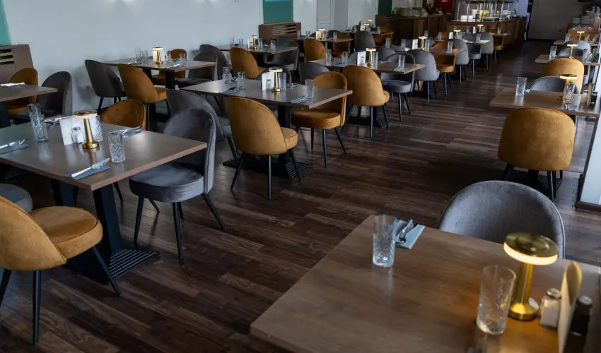 CE Plaza Hotel Si�fok - P�nk�sdi hossz� h�tv�ge Dollyval (min. 3 �j)