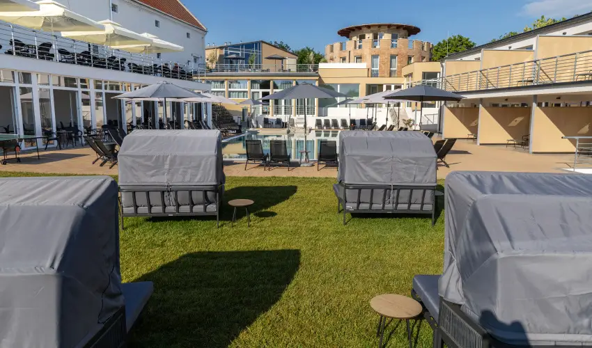 CE Plaza Hotel Si�fok - P�nk�sdi hossz� h�tv�ge Dollyval (min. 3 �j)