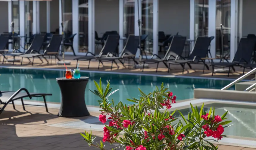 CE Plaza Hotel Si�fok - P�nk�sdi hossz� h�tv�ge Dollyval (min. 3 �j)