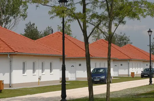 Cegldfrd Apartmanpark s Kemping - Pnksd (min. 2 j)