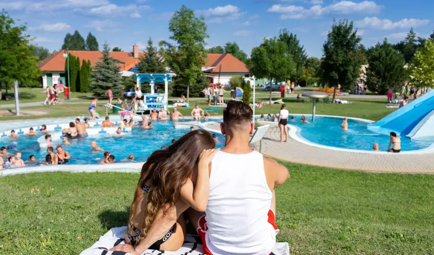 Cegl�df�rd� Apartmanpark �s Kemping Cegl�d - P�nk�sd (min. 2 �j)