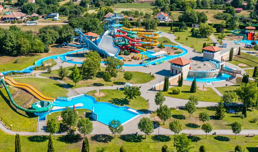 Cegl�df�rd� Apartmanpark �s Kemping Cegl�d - P�nk�sd (min. 2 �j)